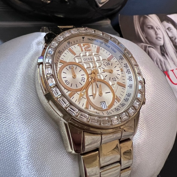 Gold Guess Watch - Picture 5 of 6